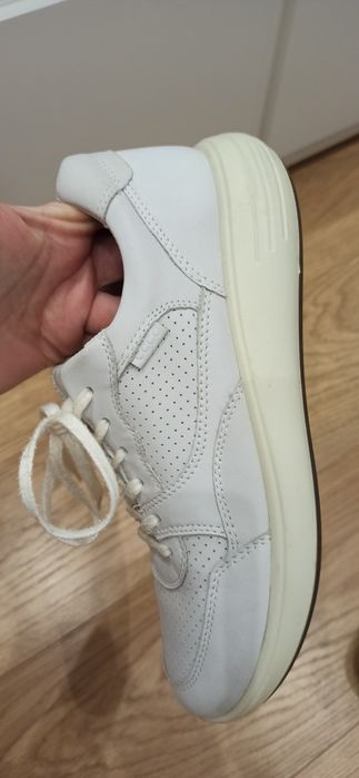 Buty sportowe ecco , skórzane sneakersy damskie