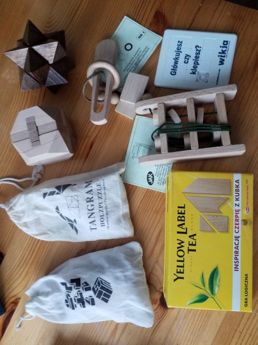 Układanki logiczne z drewna, gry drewniane IQ Puzzle
IQ Puzzle