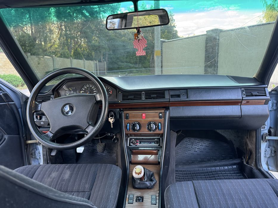 Mercedes-Benz E-Class 1988 VIN WDB1240231A736580 фото оголошення 6 з 15