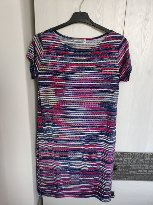 Sukienka w kolorowe paski Grey Wolf, rozm. M