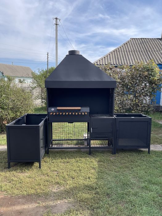 Мангальний комплекс з пічкою та тумбою