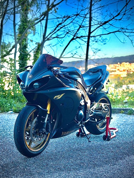 Yamaha R1 CrossPlane