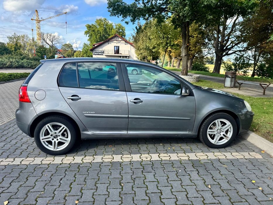 Volkswagen Golf Volkswagen Golf V 1.6 Automatik United 102 KM | 2008 | 225 652 km