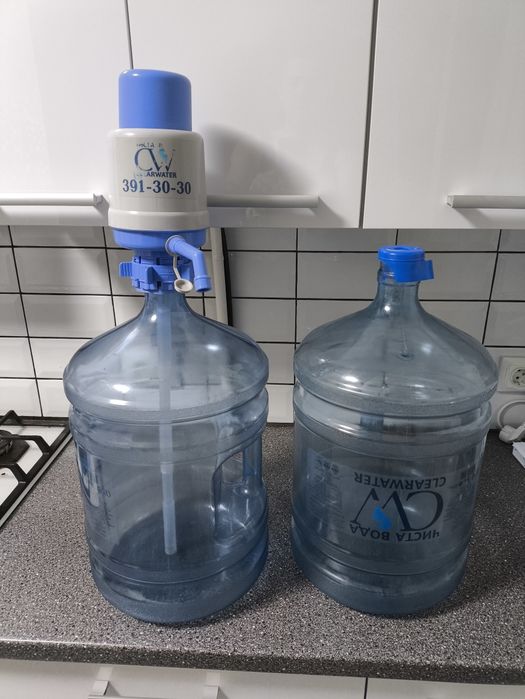 Бутлі 18.9 л.для води і помпа