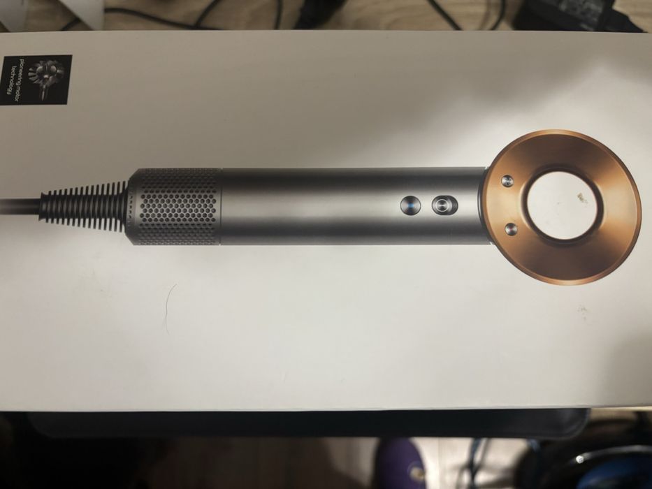 Продам Фен Dyson HD07 Copper