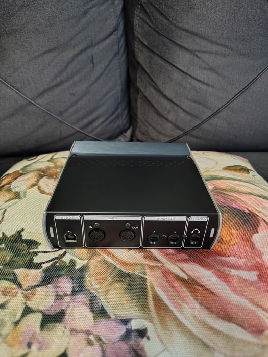 Interface Audio - PreSonus AudioBox 22VSL (Focusrite, Behringer)