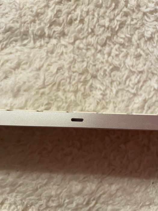 Keyboard apple como novo.428962121568102401