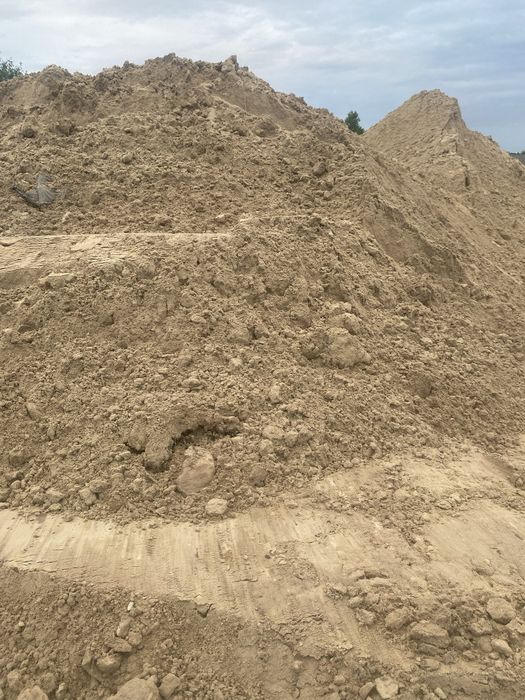 Piasek zasypkowy na fundamenty czy pod kostke