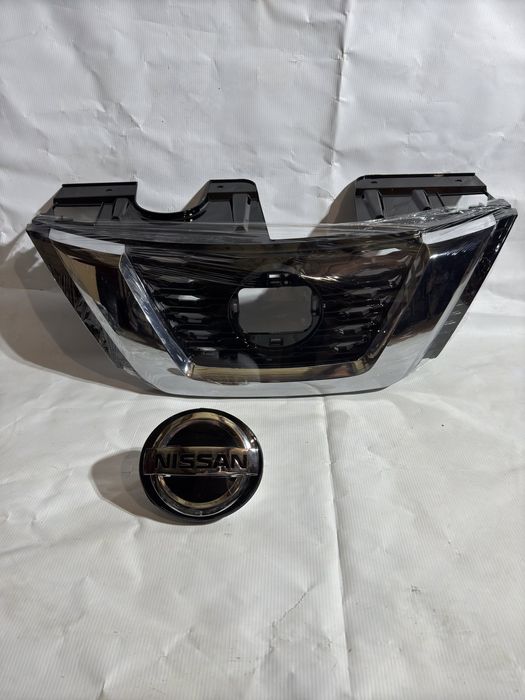 Емблема Nissan Rogue 2015 2017 2019 2021 2023 2024 знак Нисан Рог Т33