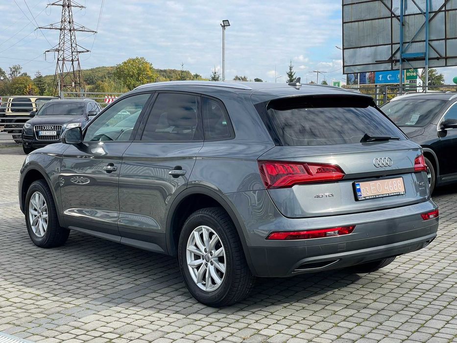 Audi Q5 2019 VIN WAUZZZFYXK2084489 фото оголошення 10 з 19