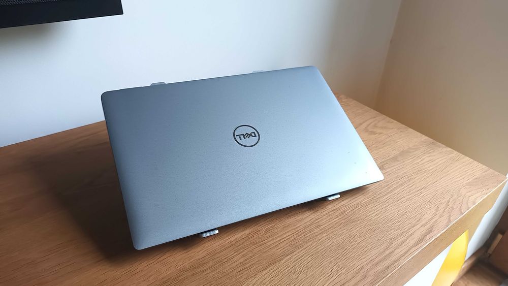 Nowa regulowana, aluminiowa podstawka pod laptopa lub tablet