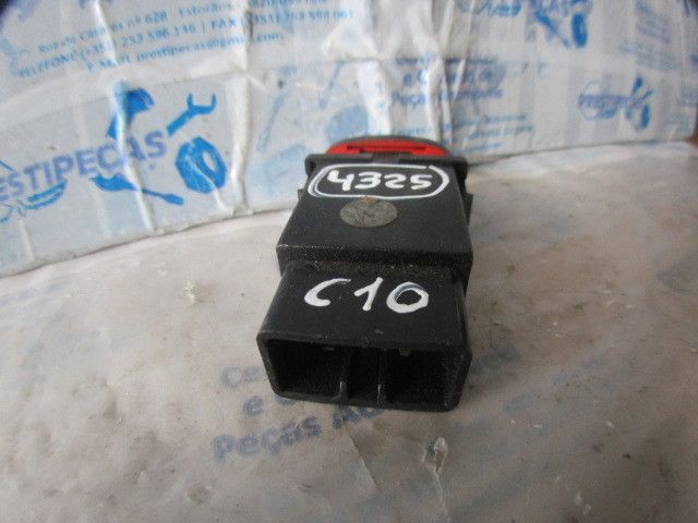 Botão / interruptor 4 piscas HYUNDAI Accent I (X3)