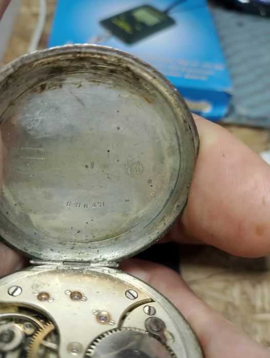 ОMEGA Годинник Срібний 7000 грн.