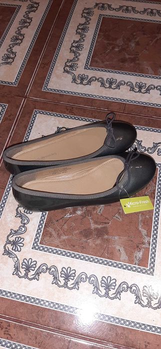 Продам балетки Russell & Bromley