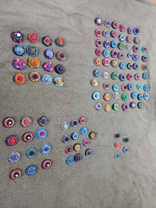 **АКЦІЯ ** купляєш від 3 бейблейдів вони будуть по 70  Продам бейблейд