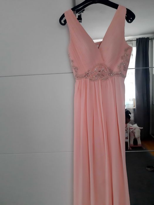 Sukienka na dluga koktajlowa