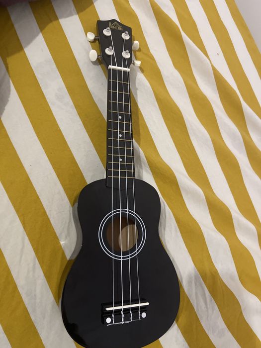 Ukelele Preto (Posso diminuir preço)