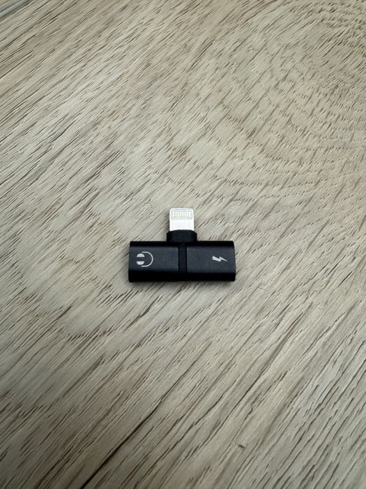 Czarny rozdzielacz lightning 2w1 2in1 iPhone - słuchawki i ładowanie