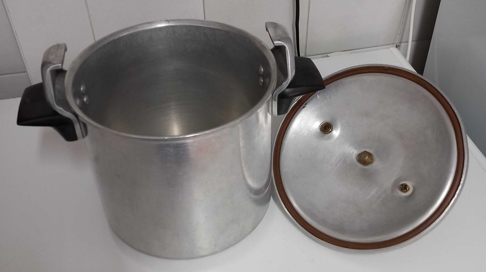PANELA DE PRESSÃO Made in PORTUGAL SILAMPOS DE 8 Lts.Casa Cozinha Restauração.