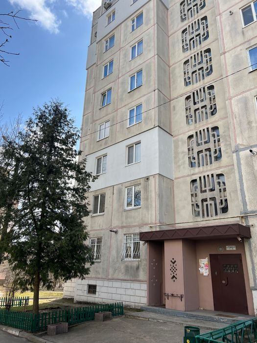 Продаж 3к квартири з видом на парк