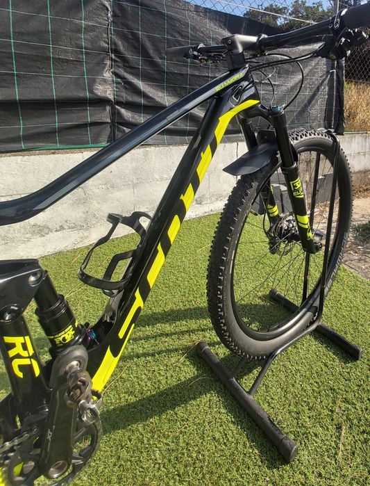 Bicicleta btt em carbono