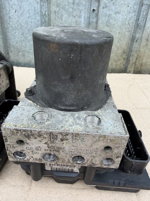 Блок ABS 4x4 на Mercedes-Benz VITO W639.