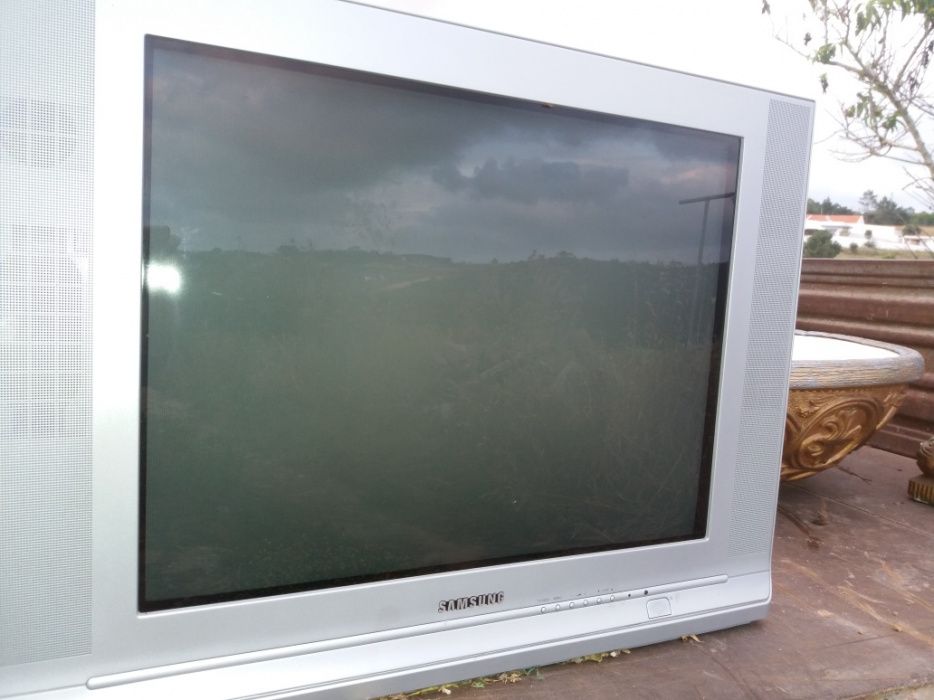 Tv samsung Grande impecável desocupar