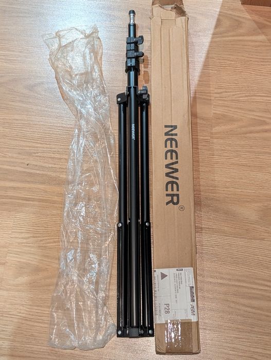 Tripé para softbox Neewer 200cm