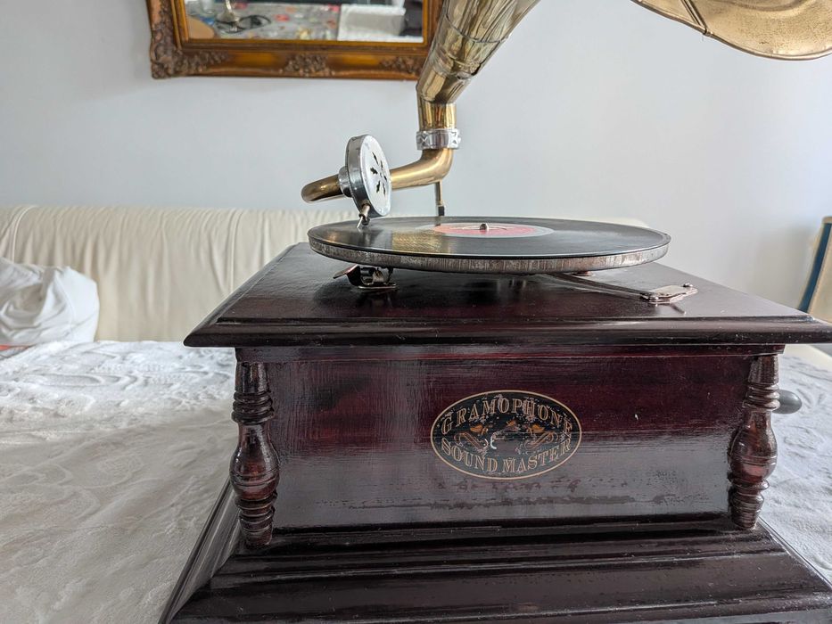 Stylowy gramofon tubowy REPLIKA - Gramophone Sound Master - Retro ozdoba
