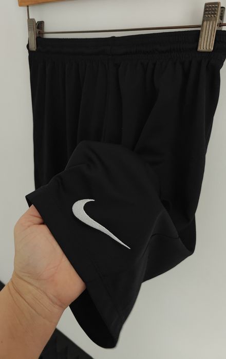 Nike krótkie spodenki sportowe męskie M