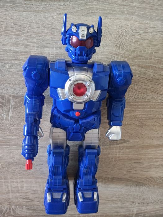 Robot na baterie –chodzi, świeci, wydaje dźwięk – sprawny