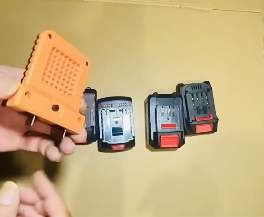 Універсальний прожектор лампа на акамулятор Dewalt Bosch Parkside інші