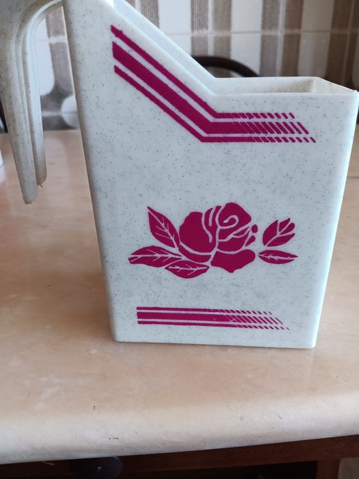 Various Kitchen Items511020619090503683