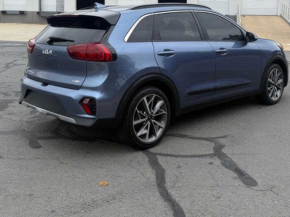 Kia Niro      2023