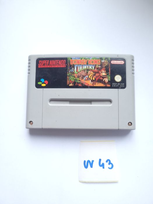 Donkey Kong Country Super Nintendo (SNES)