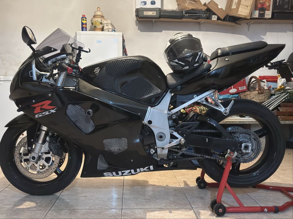 Suzuki gsxr750 k1