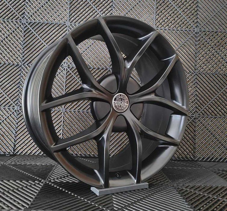 JANTES LOOK TESLA 18 5X114.3