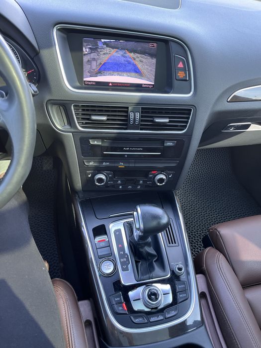 Audi Q5 2015 БЕЗ ДТП  Повністю обслужене та доглянуте авто.