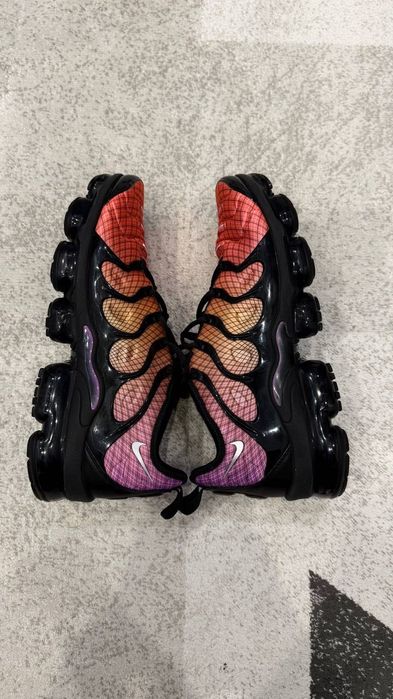 Продам Кросівки NIKE
