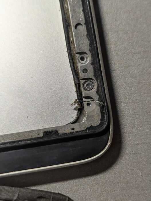 Skrzydło matrycy MacBook Pro 15 2009