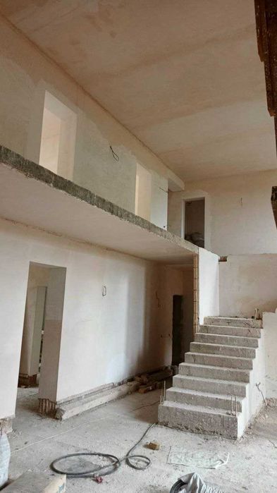 Продаж двоповерхового будинку в селі Таценкі, Обухівський район