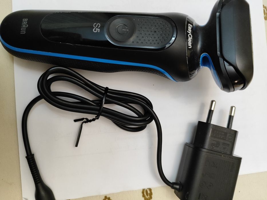 Продам електробритву Braun type 5762,серія S5, б/к, стан  хороший.