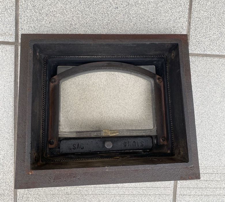 Чугунная печная дверца  SVT 470