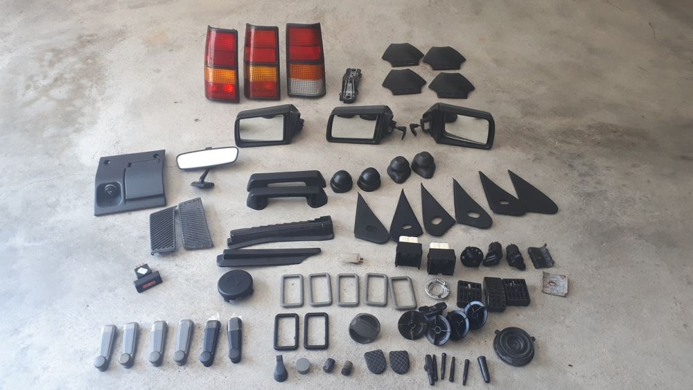 Diverso material, peças e acessórios originais Opel Corsa-A Mk1 e Mk2