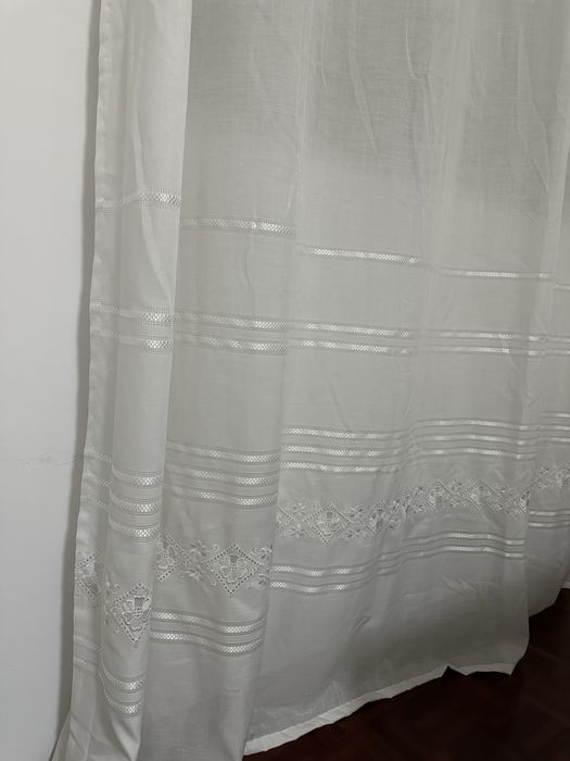 Cortinas brancas