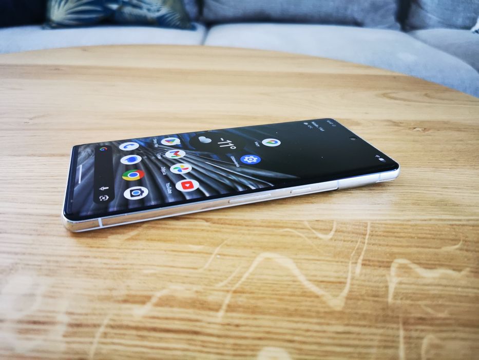 Telefon  smartfon Google Pixel 7 pro 12 / 128GB  wada