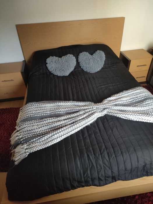 Vendo cama+ mesas de cabeceira