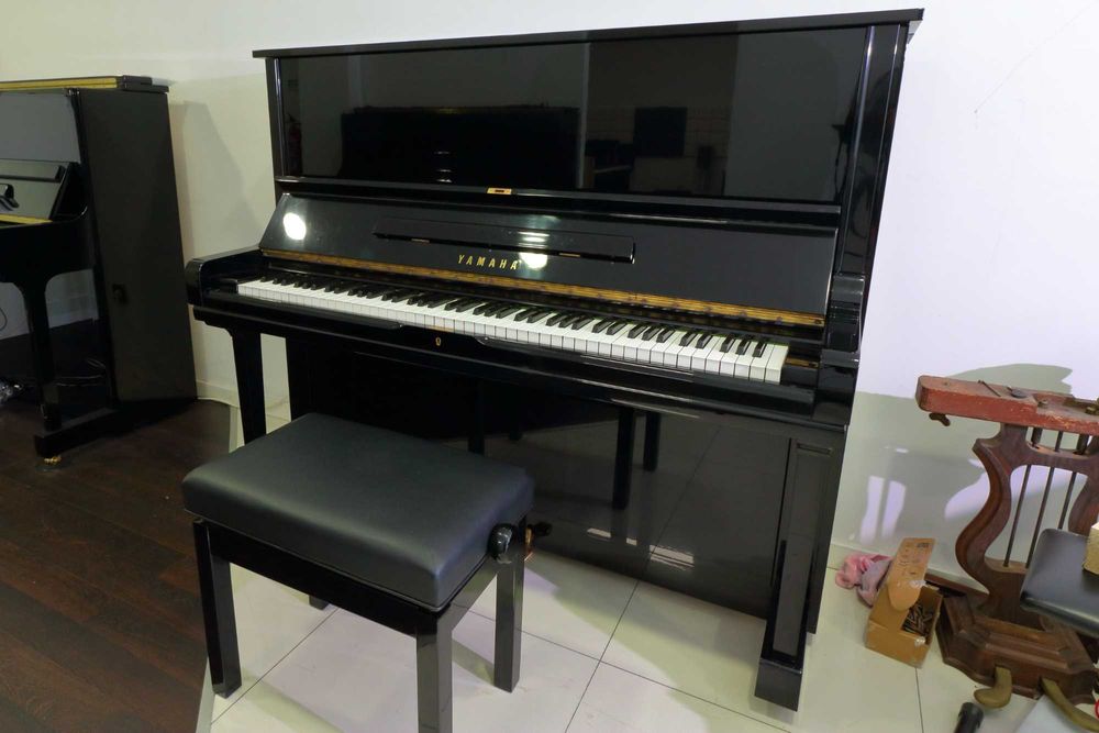 Yamaha U3H – Piano Vertical 131 cm | Revisto, Regulado e Afinado