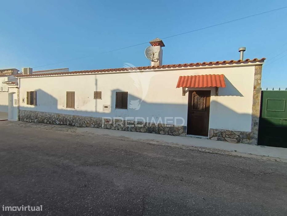 Moradia T2 em Vila Boim – Conforto e Tradição Alentejana