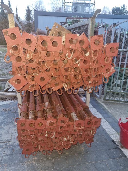 Sprzedam stemple regulowane Korony Trójnogi